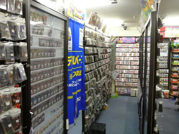 フルコンプ横浜店 店舗画像1